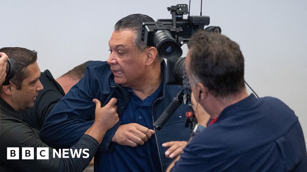 Alex Padilla Diusir Dari Briefing Imigrasi Noem Di LA