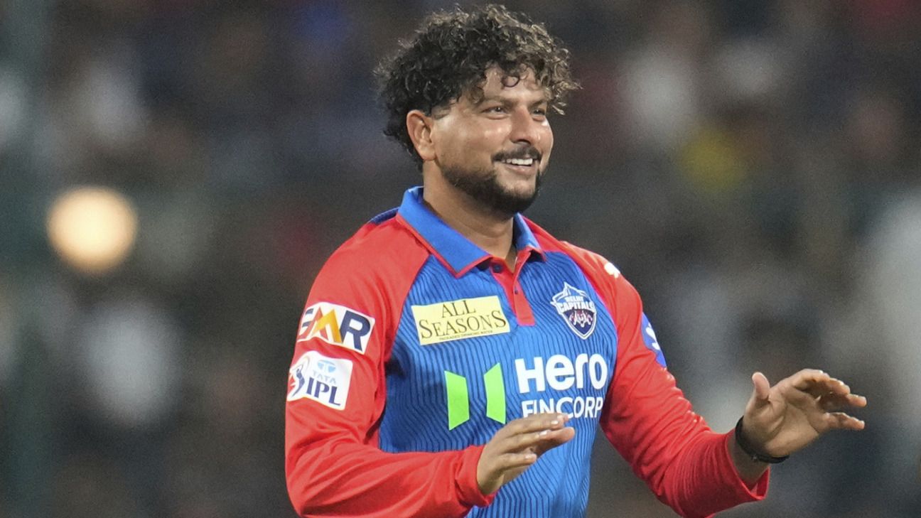 Axar Puji Kuldeep-Nigam, Tekan RCB Di Pitch Lengket