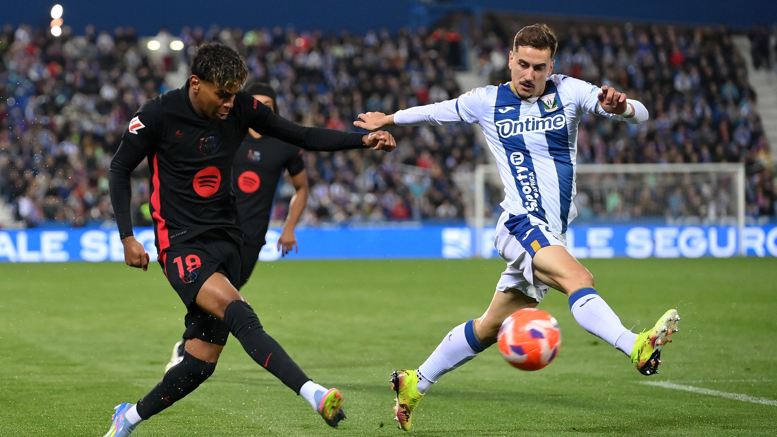 Barcelona Menang Telak Atas Leganes