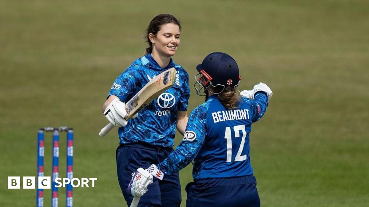 Beaumont & Jones: Inggris Menang Seri Kriket