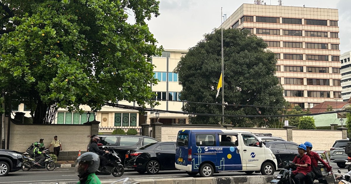 Bendera Setengah Tiang: Vatikan Berduka Cita