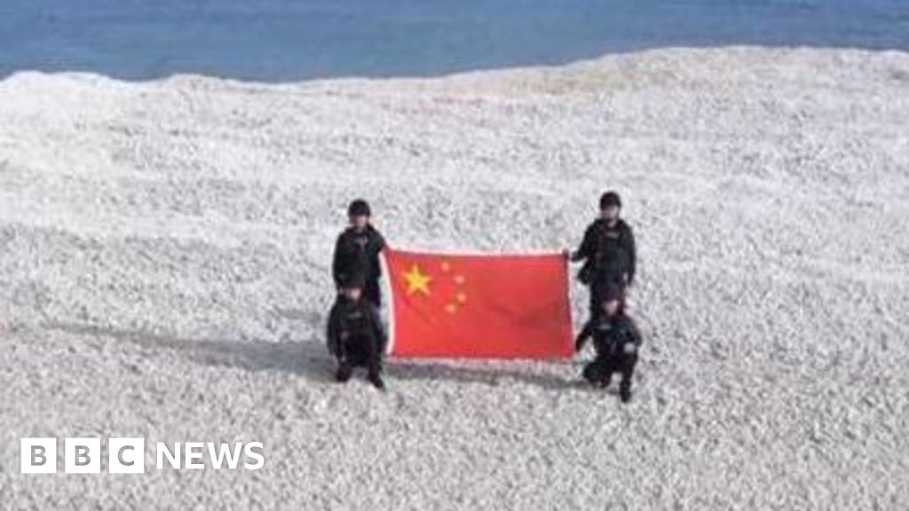 China Rebut Pulau Pasir Laut China Selatan