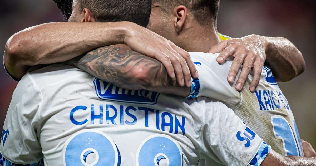 Cruzeiro Derrota Fortaleza, Se Aproxima Do Topo