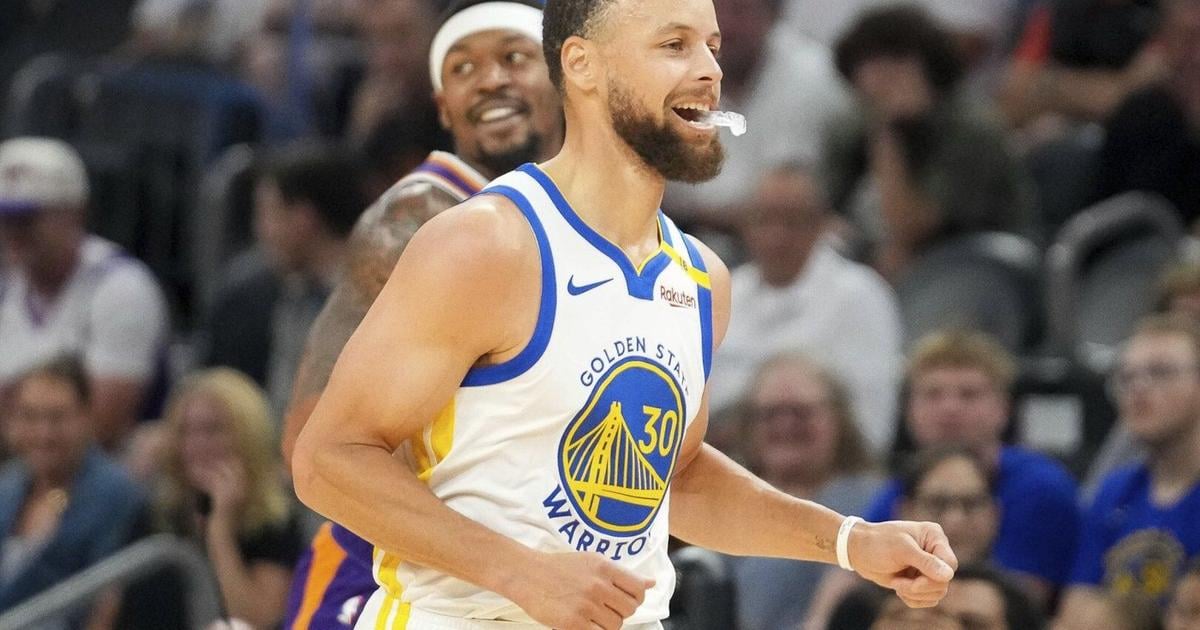 Curry 25 Poin, Warriors Hancurkan Suns