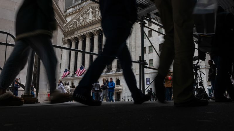 Dow Futures Anjlok 1500 Poin: Pasar Terjun Bebas