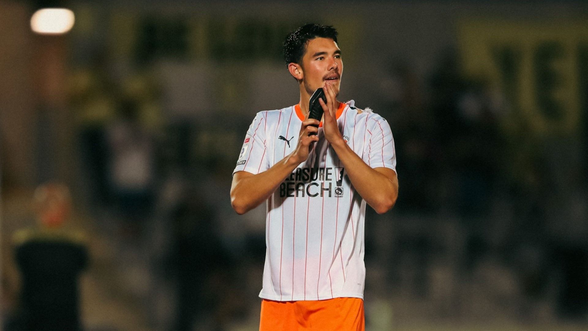 Elkan Baggott Pulih, Blackpool Menang Telak