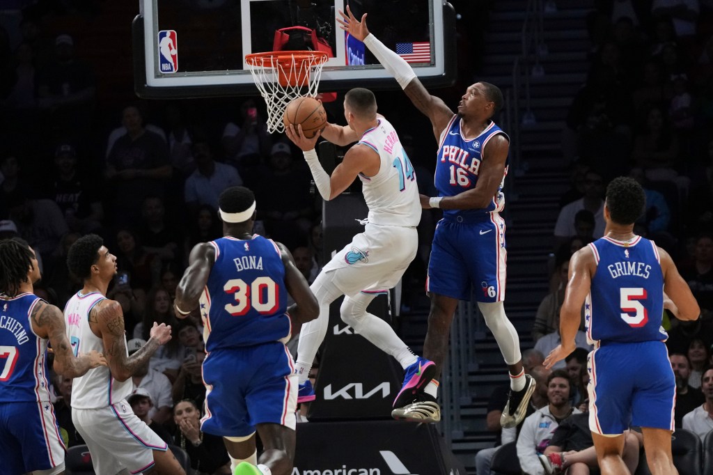 Heat Kalahkan 76ers Tanpa Adebayo & Wiggins