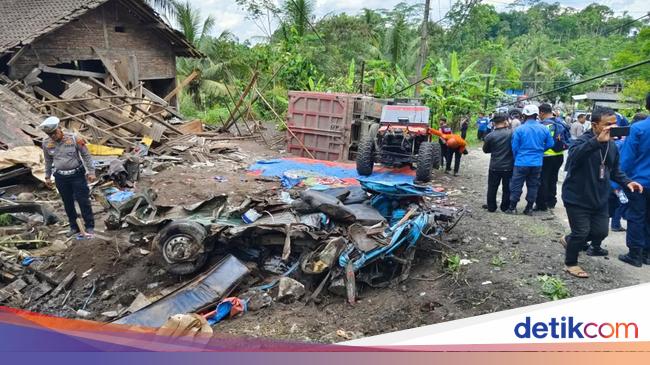 Kecelakaan Maut Kalijambe: 11 Tewas