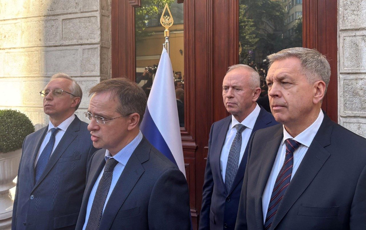 KTT Ukraina: Negosiasi Tanpa Kehadiran Kunci