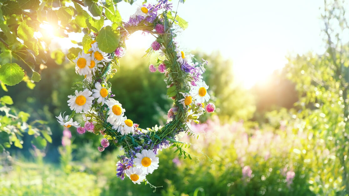 Penerbangan Langsung: Jelajahi Siang Hari Midsummer Di Skandinavia