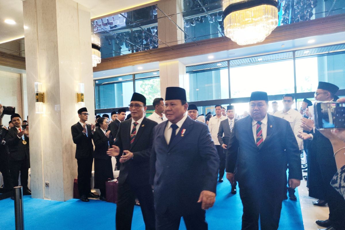 Prabowo Saksikan Pengukuhan 1451 Hakim Agung