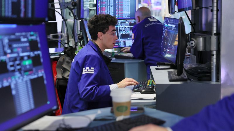 Saham Melonjak: Tarif Turun, Dow Naik 1000 Poin
