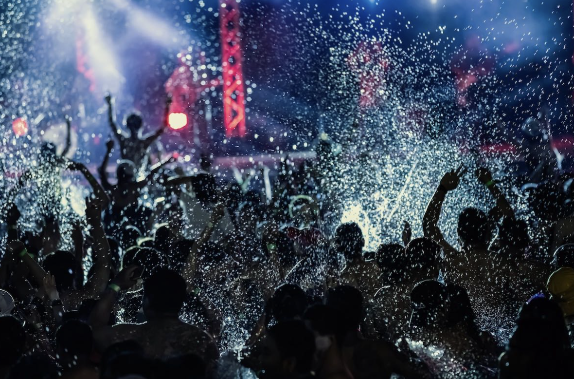 Songkran Phuket 2024:  Event Terbaik & Terlengkap