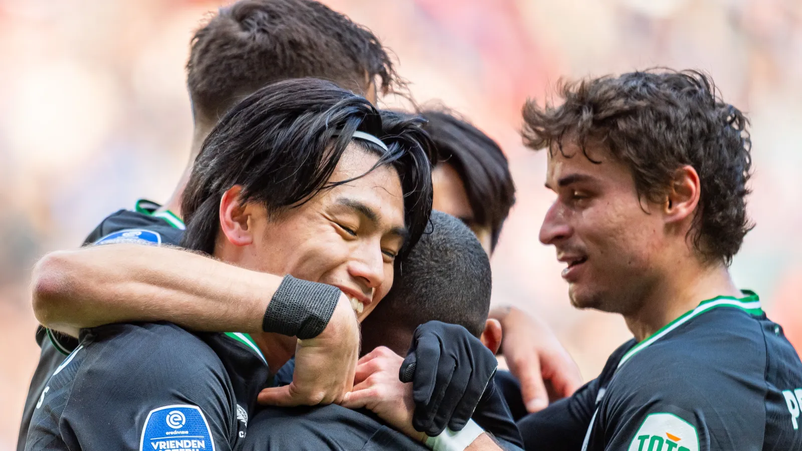 Ueda Gacor, Bueno & PEC Zwolle Beradu
