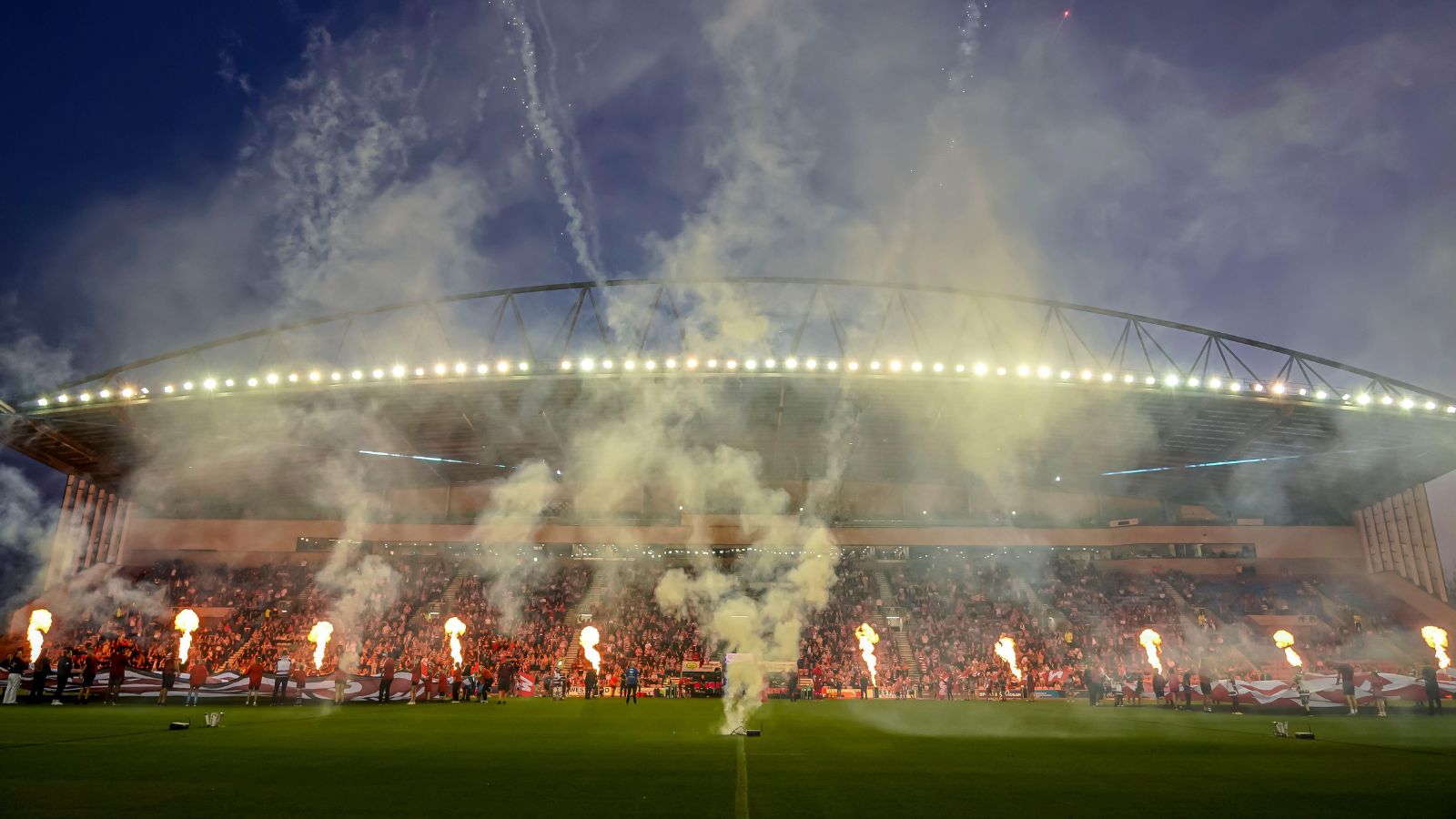 Wigan Vs St Helens: Stadion Penuh!